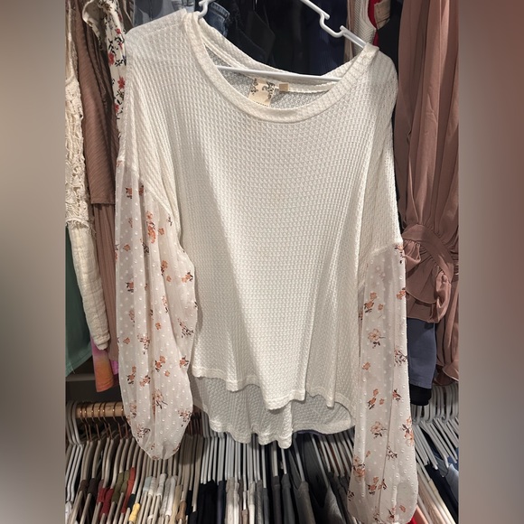 Blu Pepper Tops - Boutique top sheer sleeve lightweight Small